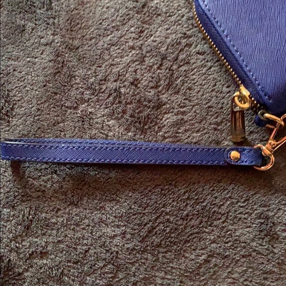 💙MK wristlet💙 - Picture 3 of 6